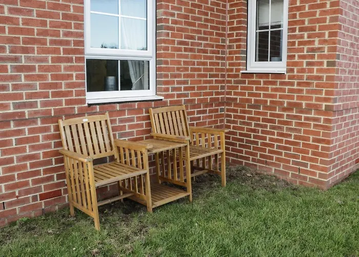 Woodside View Apartment Whitby